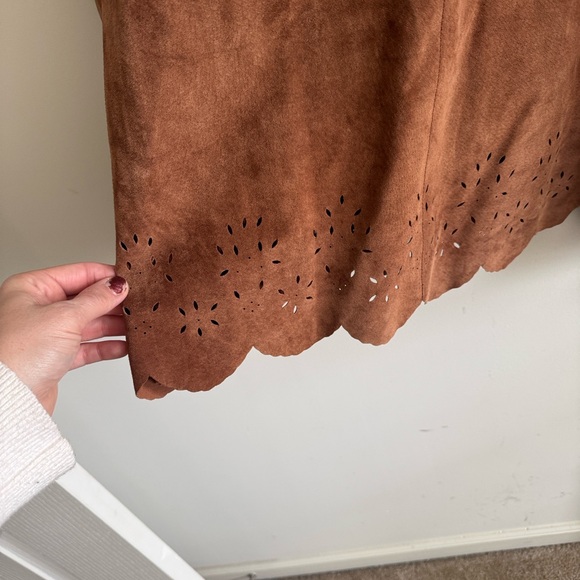 Siena studio lace front laser cut tan suede long sleeve western boho Top sz med - Picture 4 of 9